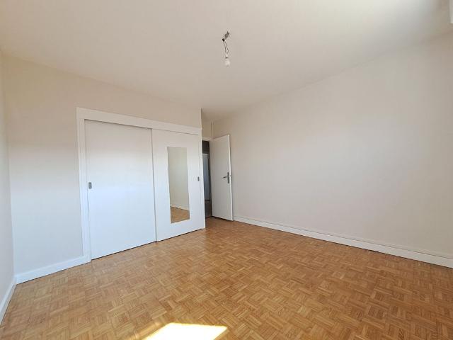 Location Appartement 4 pièces 77m²