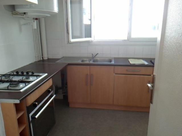Location Appartement 4 pièces 77m² ORLEANS 45000
