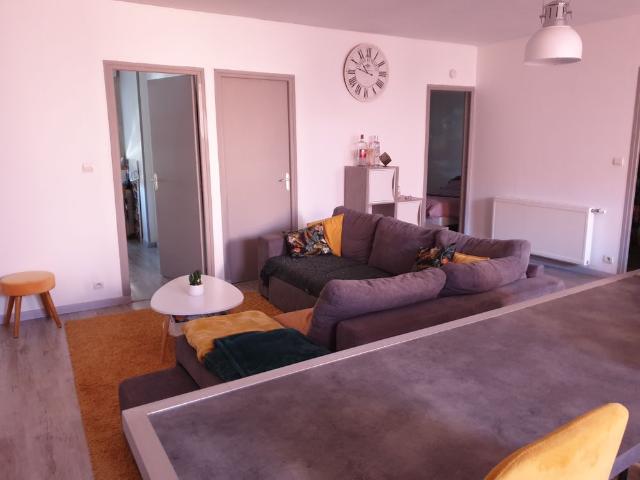 Location Appartement 4 pièces 77m² LE CREUSOT 71200