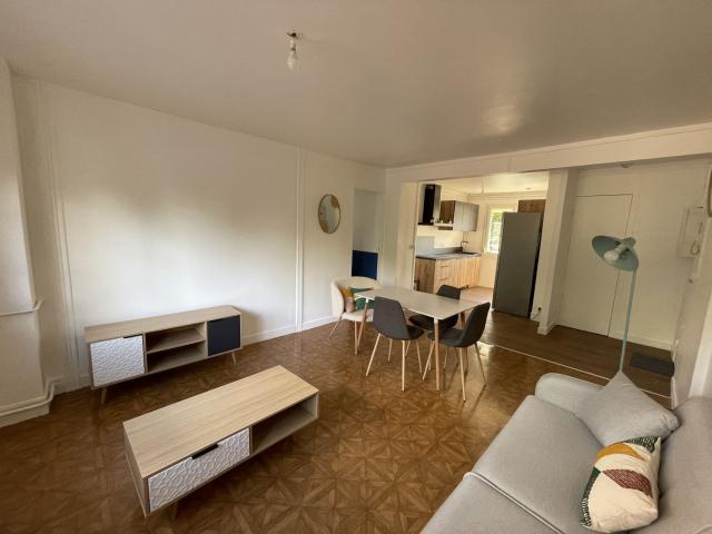 Location Appartement 4 pièces 77m² LILLE 59000