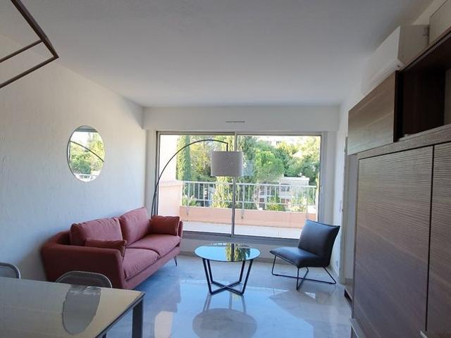 Location Appartement 4 pièces 77m² MONTPELLIER 34090