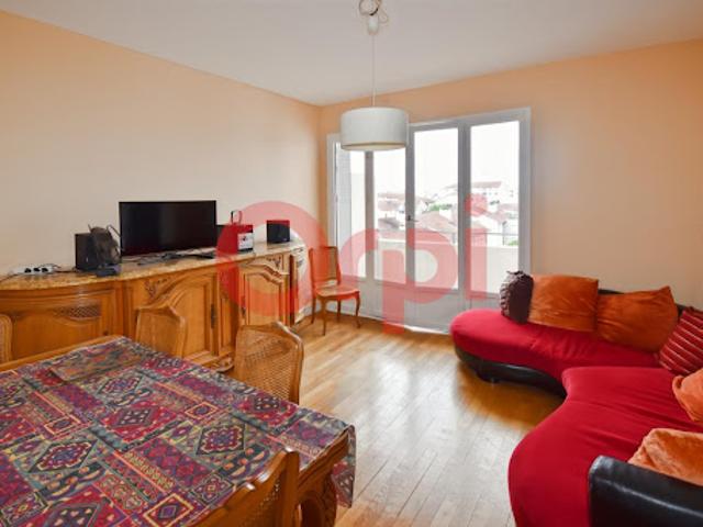 Location Appartement 4 pièces 74.98 m2 Lyon 8ème