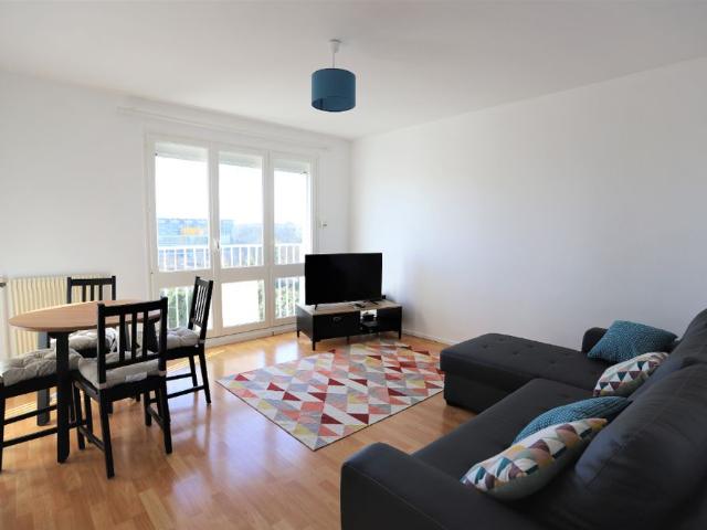 Location Appartement 4 pièces 74m²
