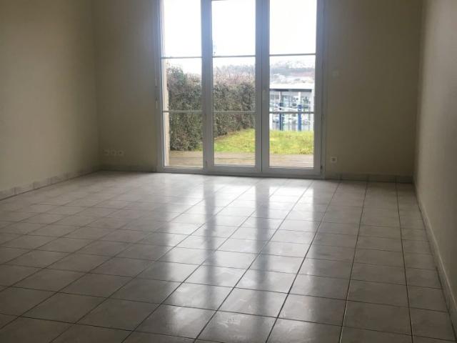 Location Appartement 4 pièces 74m² ONET LE CHATEAU 12850