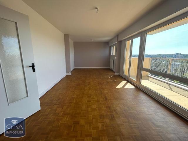 Location Appartement 4 pièces 74m² LE MANS 72000