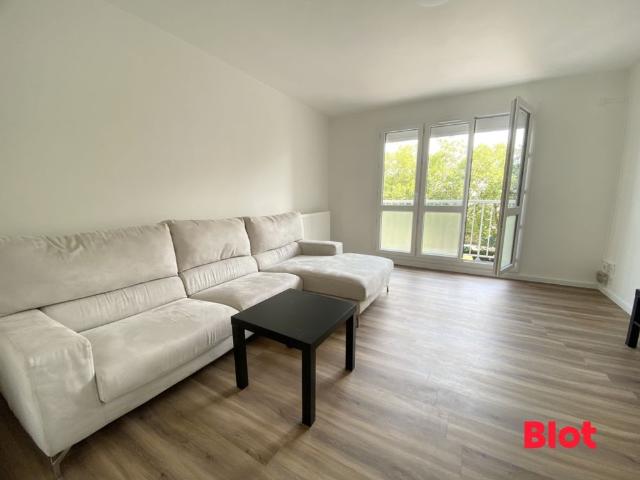 Location Appartement 4 pièces 74m² RENNES 35000