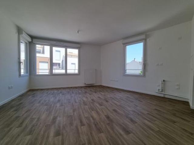 Location Appartement 4 pièces 75.59 m2 Noisy le Sec