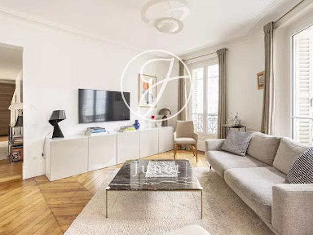 Location Appartement 4 pièces 75.63 m2 Paris 17ème