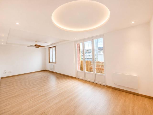 Location appartement 4 pièces 75.8 m² à Thonon les Bains 74200 1 300 €