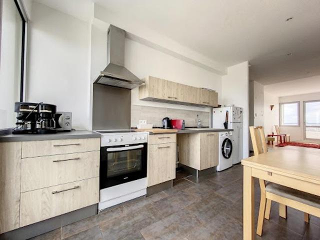 Location Appartement 4 pièces 75.31 m2 Lyon 8ème