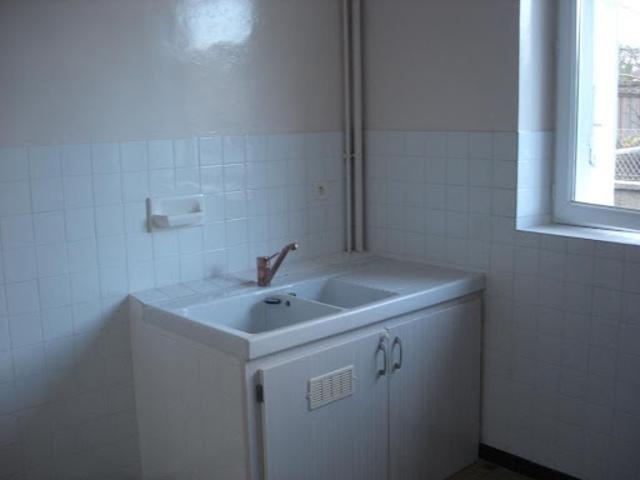 Location Appartement 4 pièces 75 m2 Assat