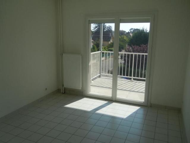 Location Appartement 4 pièces 75m² MACON 71000