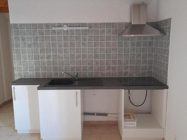Location Appartement 4 pièces 75m² MIREVAL 34110