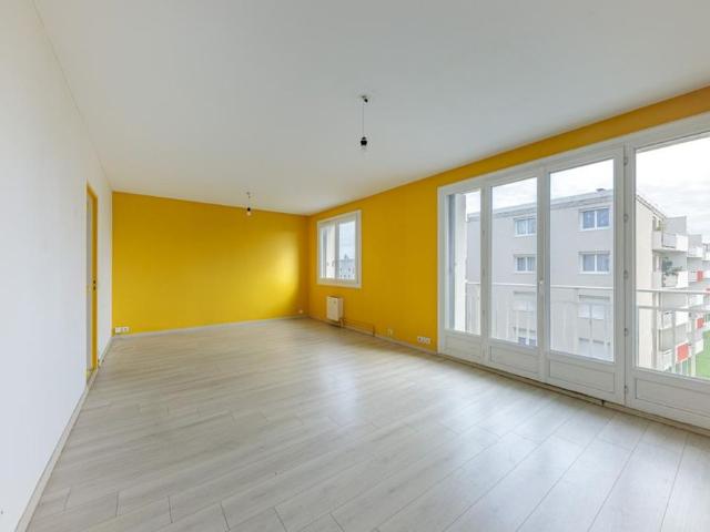 Location Appartement 4 pièces 75m² REZE 44400