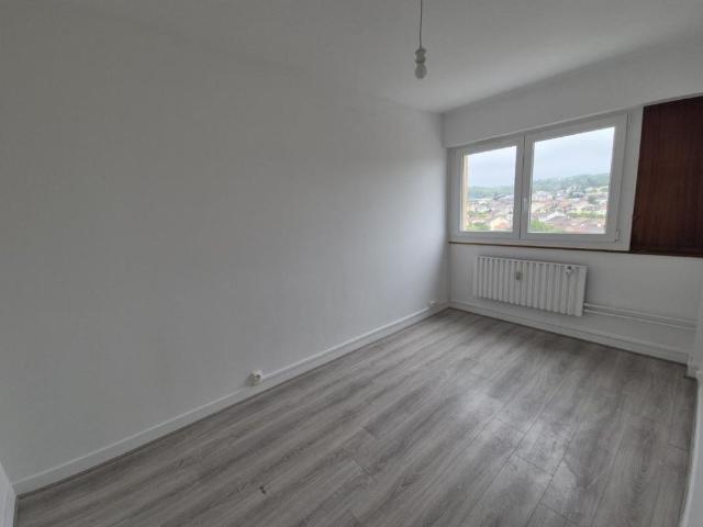 Location Appartement 4 pièces 75m² VILLERS LES NANCY 54600