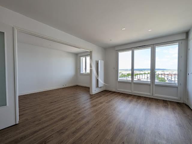 Location Appartement 4 pièces 76.79 m2 Reims
