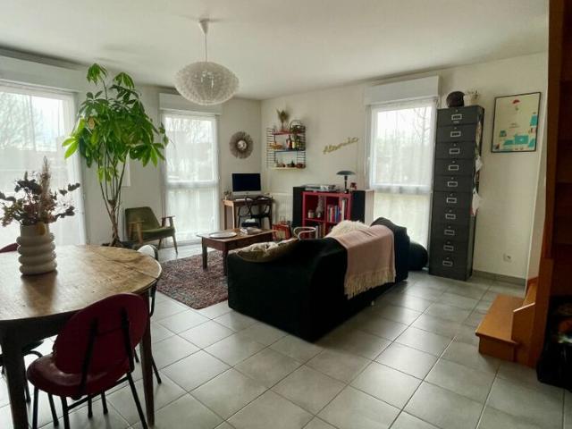 Location appartement 4 pièces, 76.81m², Angers