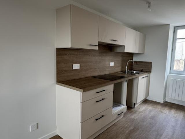 Location Appartement 4 pièces 76 m2 Thiers