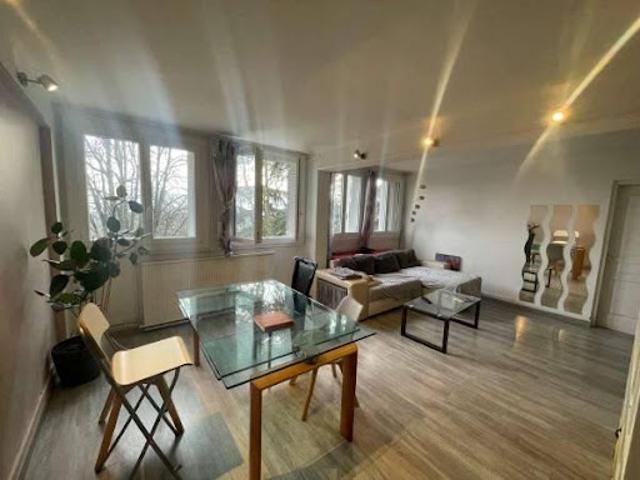 Location Appartement 4 pièces 76 m2 Lyon 4ème