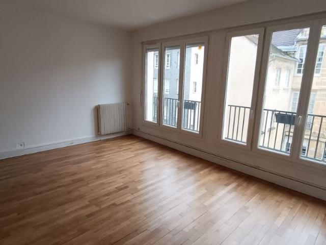 Location Appartement 4 pièces 76m²