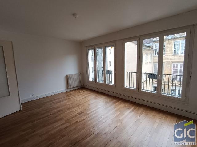 Location Appartement 4 pièces 76m²