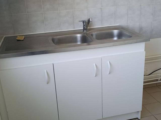 Location appartement 4 pièces, 78.79m², Saint Jean d'Angély