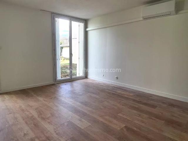 Location Appartement 4 pièces 78 m2 à Saint Juéry