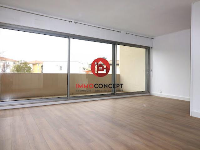 Location Appartement 4 pièces 78 m2 Bagnols sur ceze