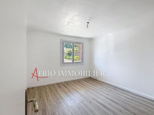 Location Appartement 4 pièces 78m² CAGNES SUR MER 06800