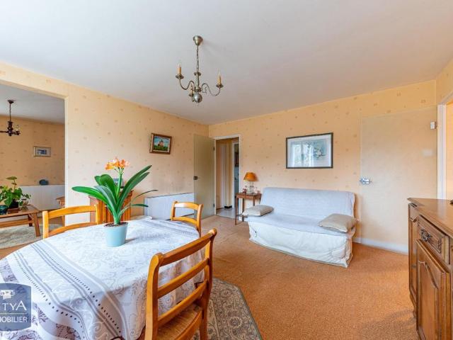 Location Appartement 4 pièces 78m² BOURGES 18000