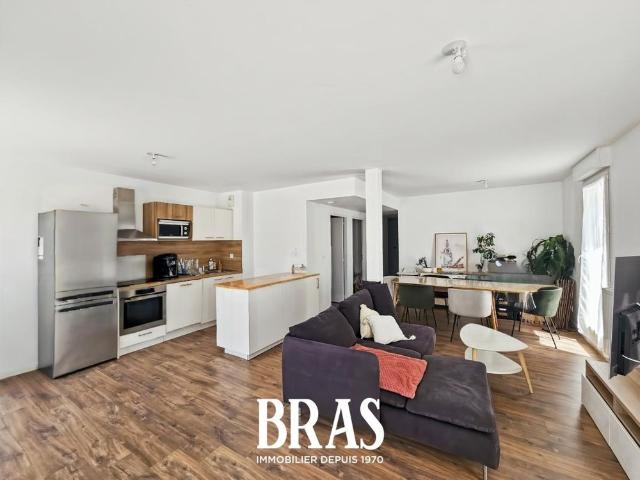 Location Appartement 4 pièces 78m² LES SORINIERES 44840