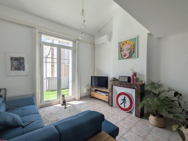 Location Appartement 4 pièces 78m² MARSEILLE 8ème