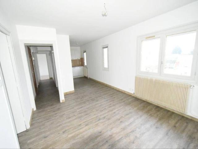 Location appartement 4 pièces 79.5 m² à Mâcon 71000 5 795 €