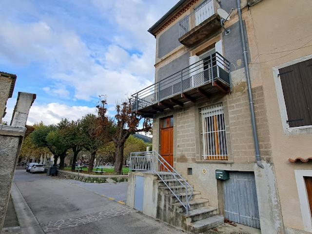 Location Appartement 4 pièces 79.69 m2 Sumène