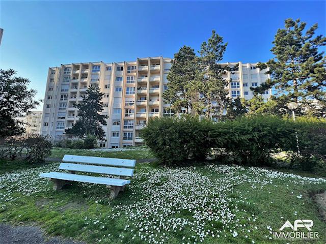Location Appartement 4 pièces 79.96 m2 Chatou