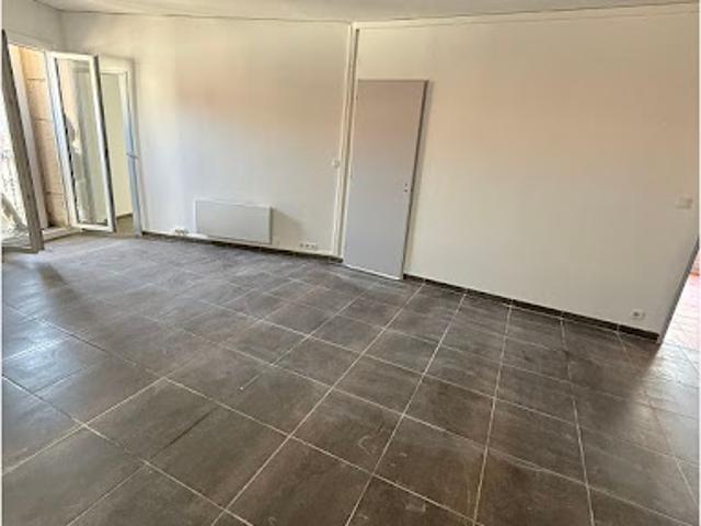 Location Appartement 4 pièces 79 m2 Beziers