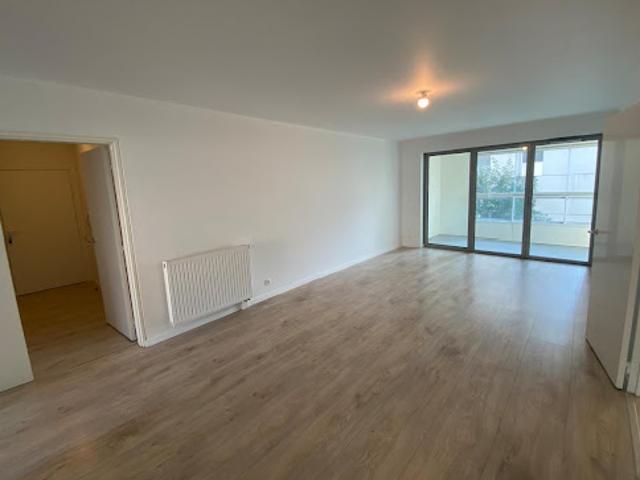 Location Appartement 4 pièces 79 m2 Paris 17ème