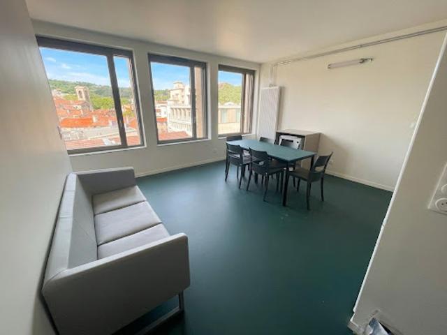 Location Appartement 4 pièces 79 m2 Saint Etienne