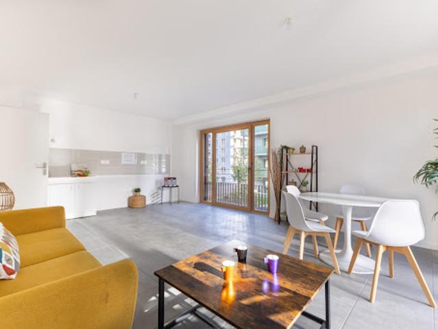 Location Appartement 4 pièces 79 m2 Saint Ouen