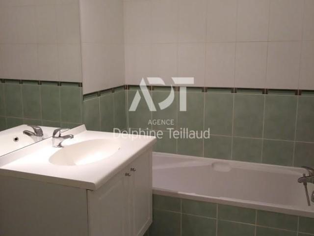 Location Appartement 4 pièces 79m² SEYSSINS 38180