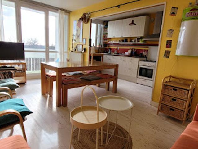 Location Appartement 4 pièces 83 m2 La source