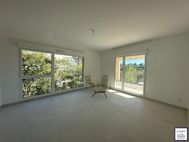 Location Appartement 4 pièces 83m²