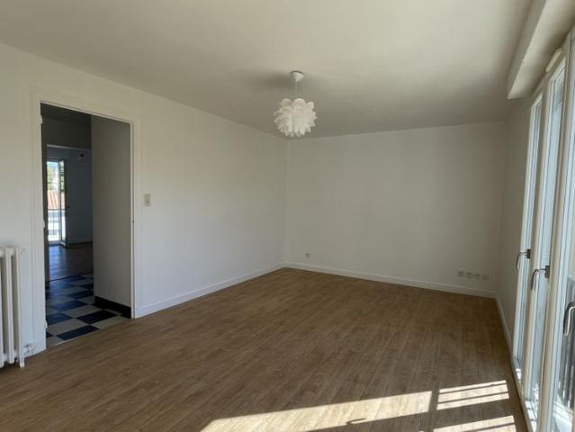 Location Appartement 4 pièces 83m² LA ROCHE SUR YON 85000