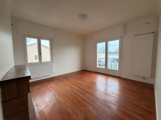Location Appartement 4 pièces 83m² MONT DE MARSAN 40000