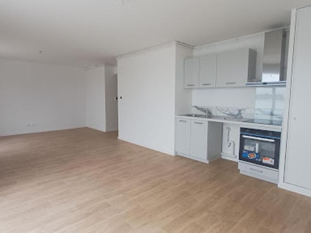 Location Appartement 4 pièces 80.9 m2 Hazebrouck