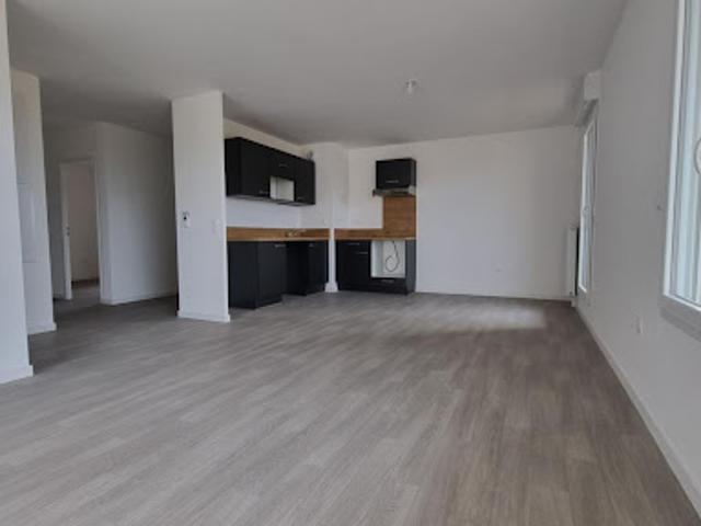 Location Appartement 4 pièces 80 m2 Fleury sur Orne