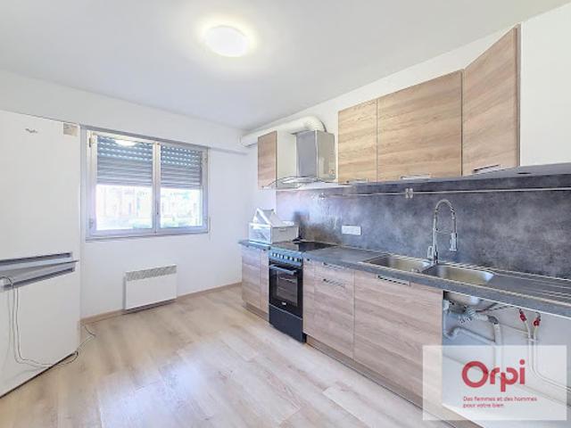 Location Appartement 4 pièces 80 m2 Montluçon