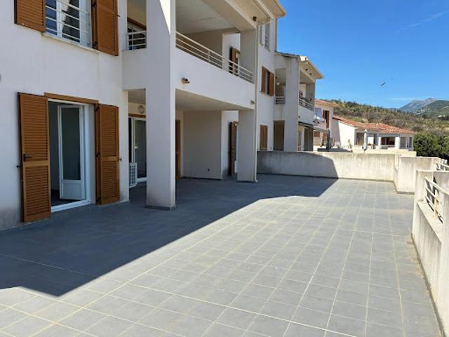 Location Appartement 4 pièces 80 m2 Oletta