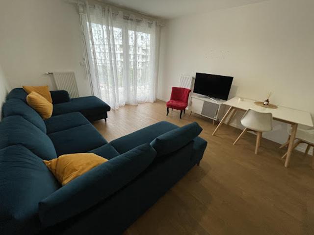 Location Appartement 4 pièces 80 m2 Pantin