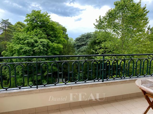 Location Appartement 4 pièces 80 m2 Saint Cloud